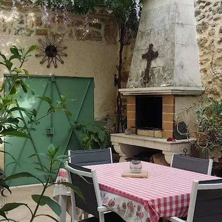 Dans Maison Entre Et Riviere 3*