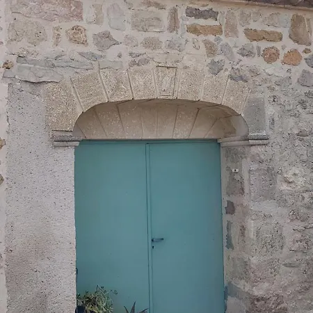 Dans Maison Entre Et Riviere