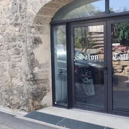 Dans Maison Entre Et Riviere Pensión 3*