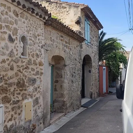 Dans Maison Entre Et Riviere Πανσιόν