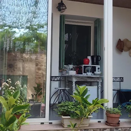 Dans Maison Entre Et Riviere Πανσιόν