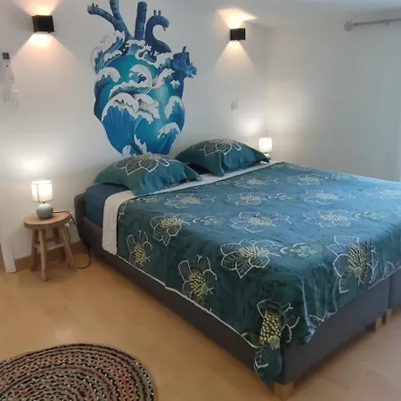 Pensión Dans Maison Entre Et Riviere 3*