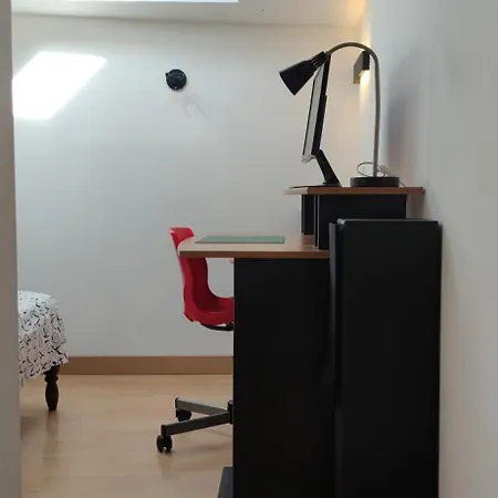 Pensión Dans Maison Entre Et Riviere